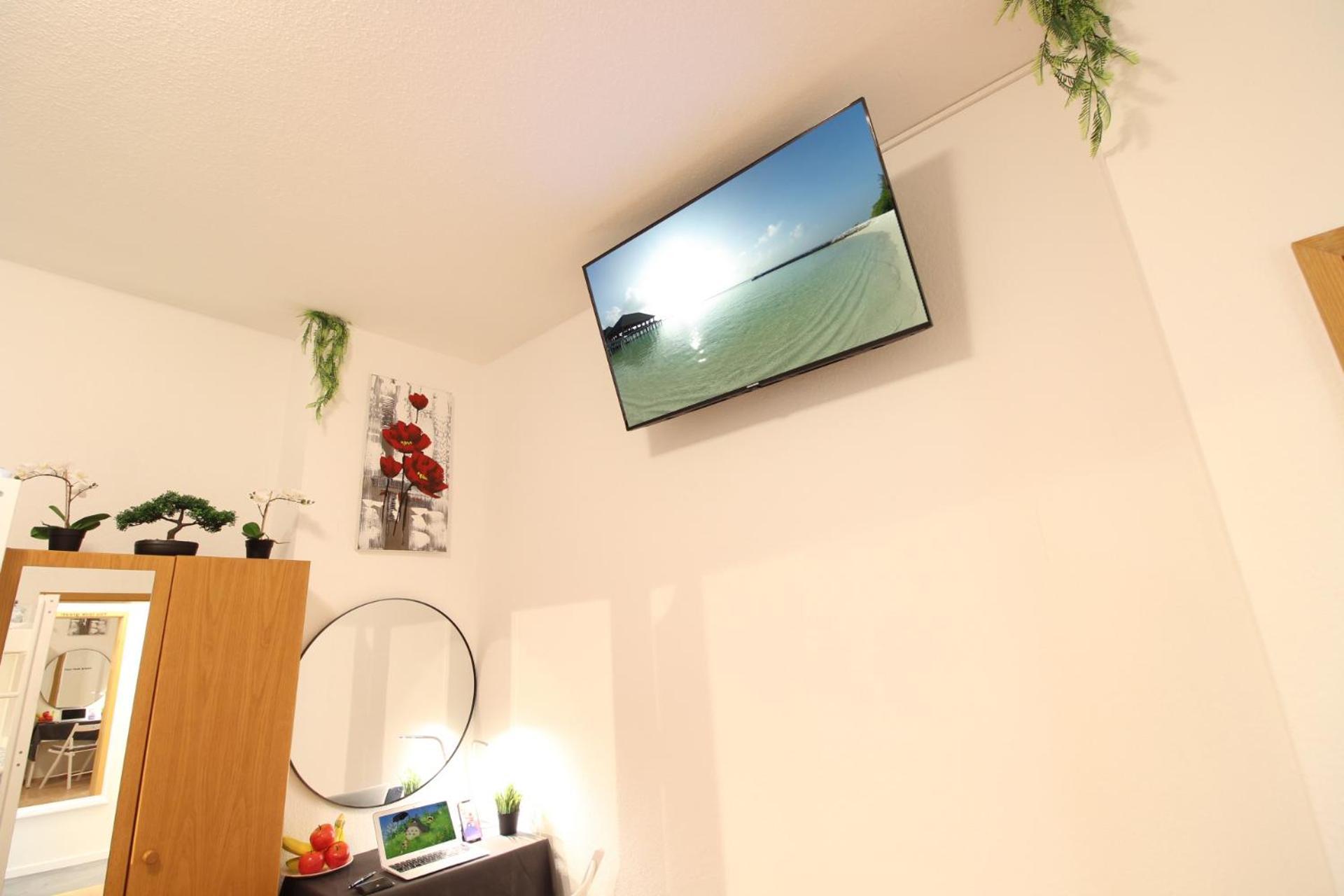 Hotel Ulm Zentrum - Komplettes Zimmer, Hochbett, Android Tv & Eigenem Bad - Perfekt Fuer Familien & Gruppen Extérieur photo
