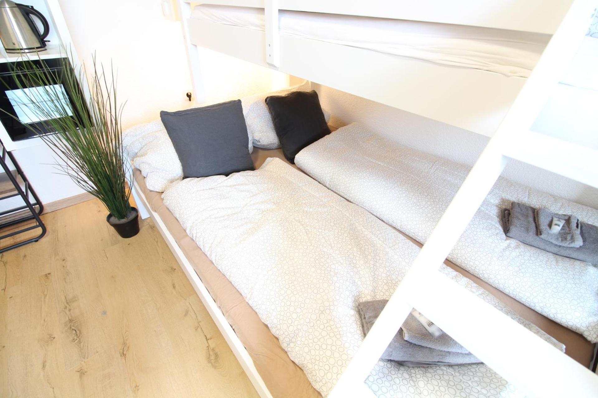 Hotel Ulm Zentrum - Komplettes Zimmer, Hochbett, Android Tv & Eigenem Bad - Perfekt Fuer Familien & Gruppen Extérieur photo